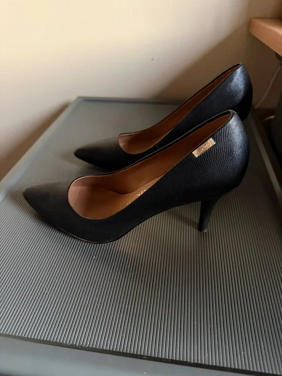 Calvin Klein Black Pointed-Toe Saffiano Leather Pumps - Picture 3 of 3